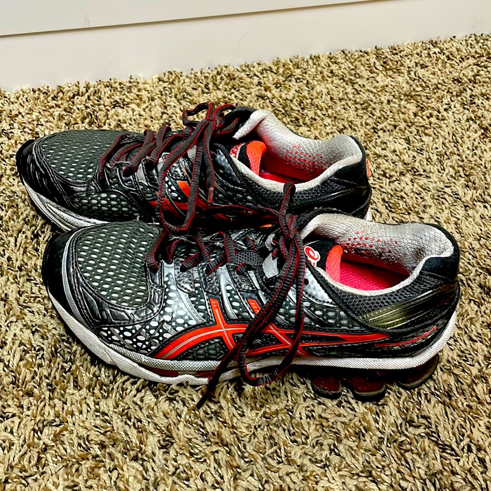 ASICS tennis shoes